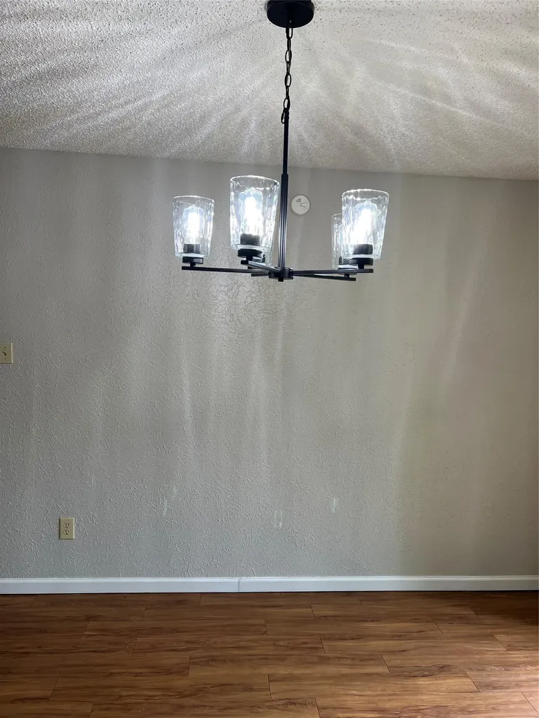 6204 Shadow Bend Austin TX 78745