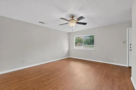 6204 Shadow Bend Austin TX 78745