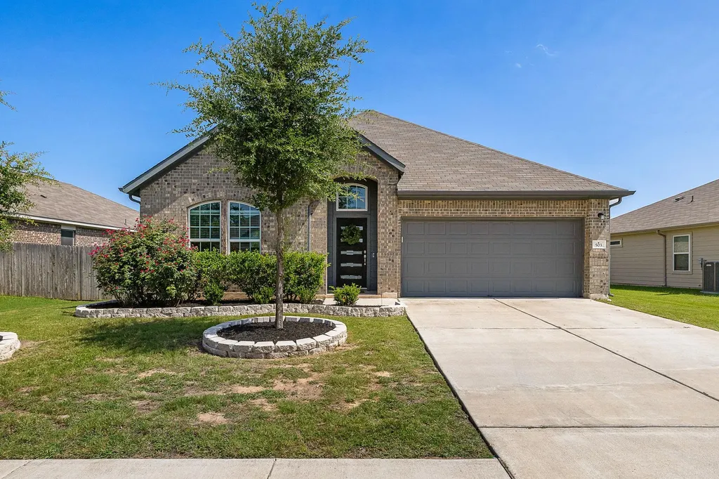 503 Hendelson Lane Hutto TX 78634