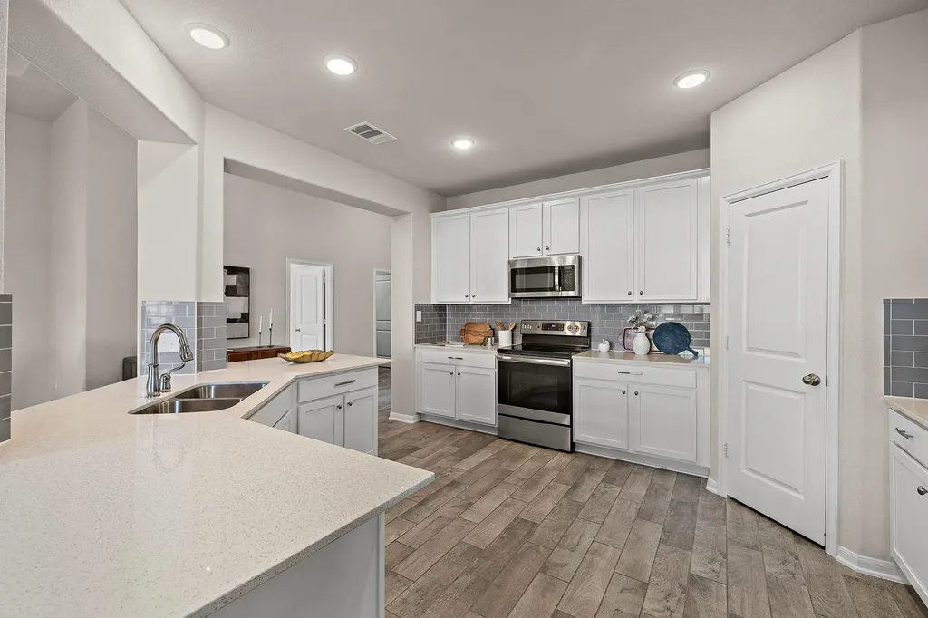 503 Hendelson Lane Hutto TX 78634
