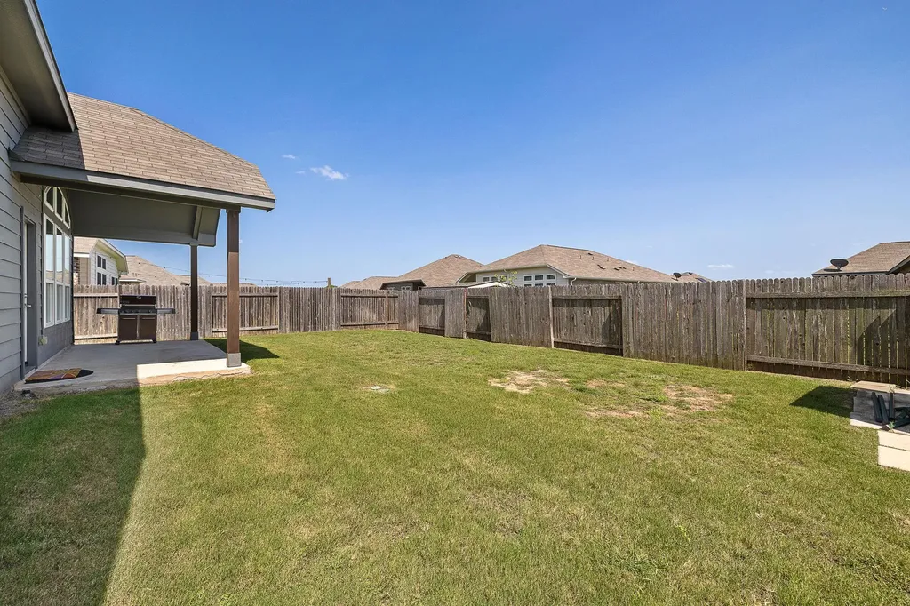 503 Hendelson Lane Hutto TX 78634
