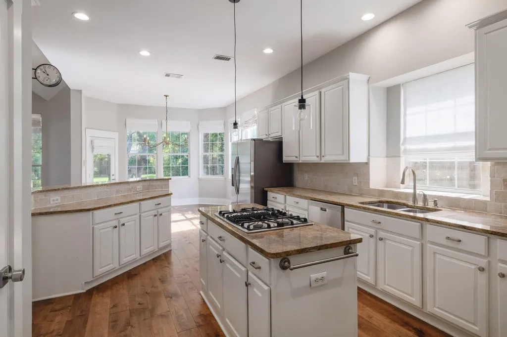 5512 Ballenton Lane Austin TX 78739