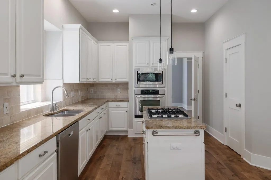 5512 Ballenton Lane Austin TX 78739