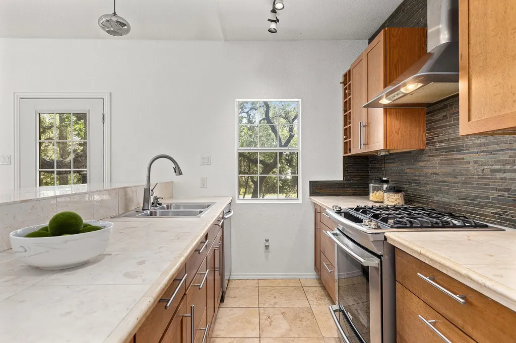 105 Bonnie Rose Georgetown TX 78633