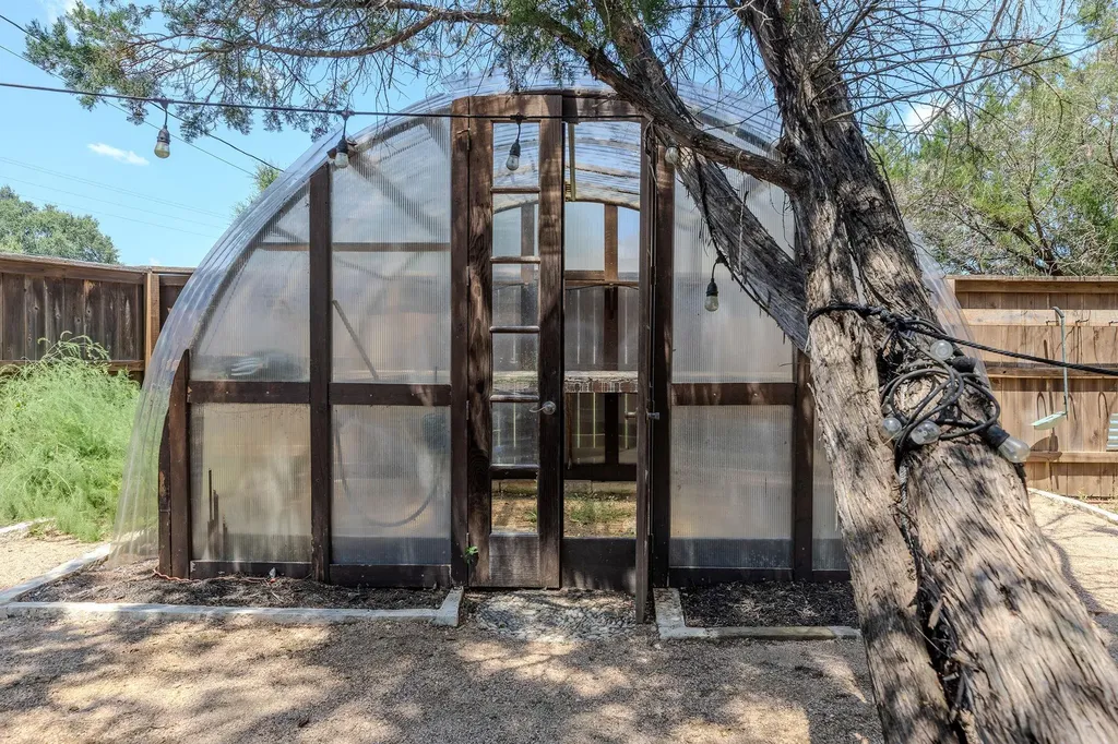 105 Bonnie Rose Georgetown TX 78633