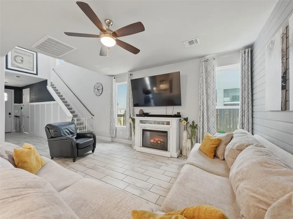 309 Gaida Loop Georgetown TX 78628