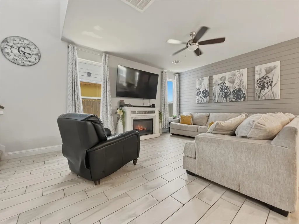 309 Gaida Loop Georgetown TX 78628