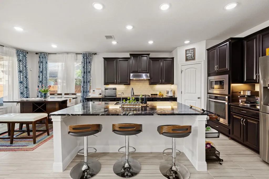 724 Pioneer Grove Round Rock TX 78665