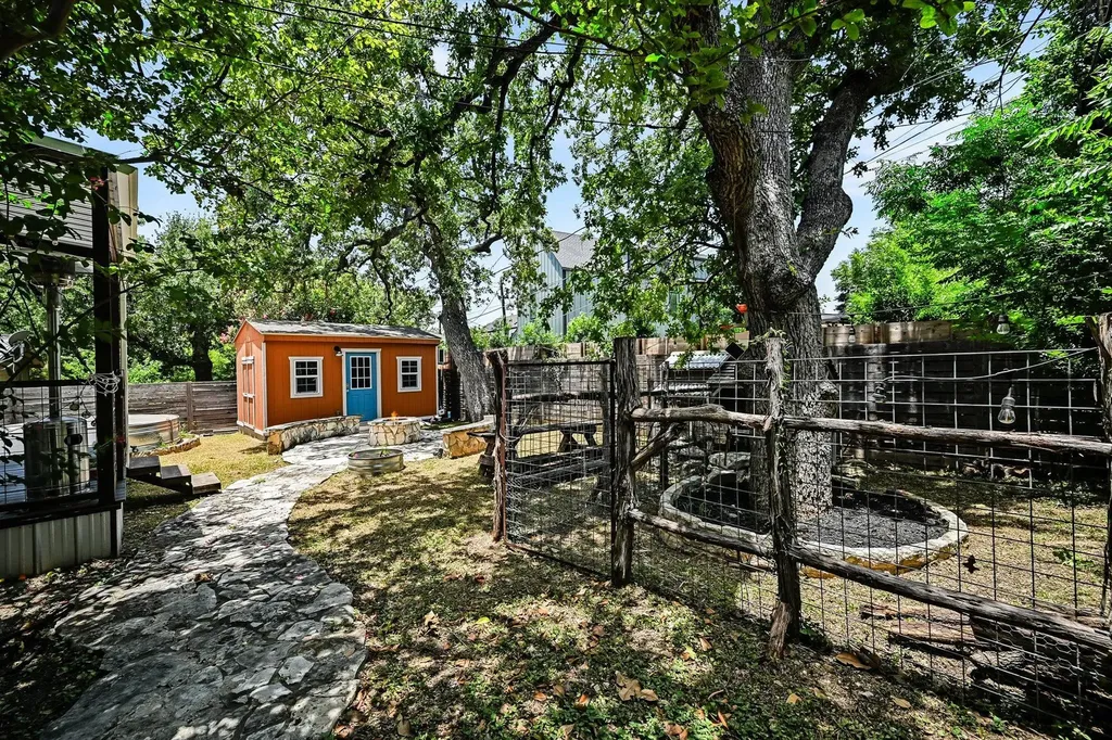 3406 E Martin Luther King Jr Boulevard Austin TX 78721