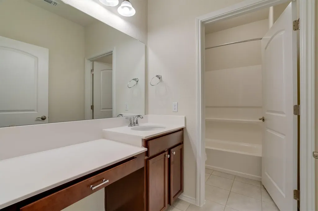 138 Duroc Drive Hutto TX 78634