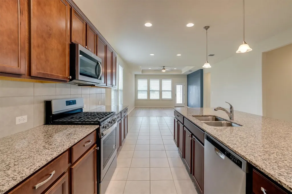 138 Duroc Drive Hutto TX 78634