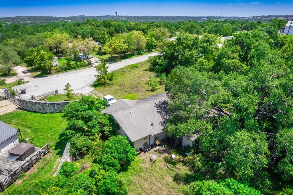 10203 Oak Grove Circle Austin TX 78736
