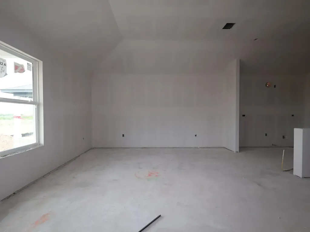 12404 Setting Peak Lane Buda TX 78610
