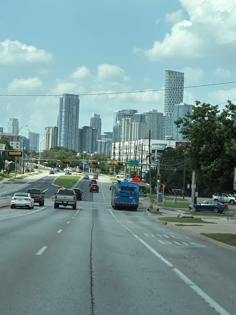 1901 Crossing Place Austin TX 78741