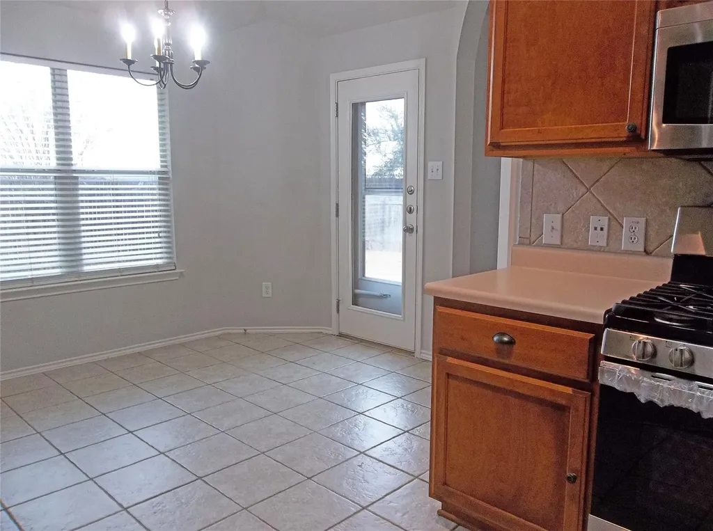 110 Fossil Trail Leander TX 78641