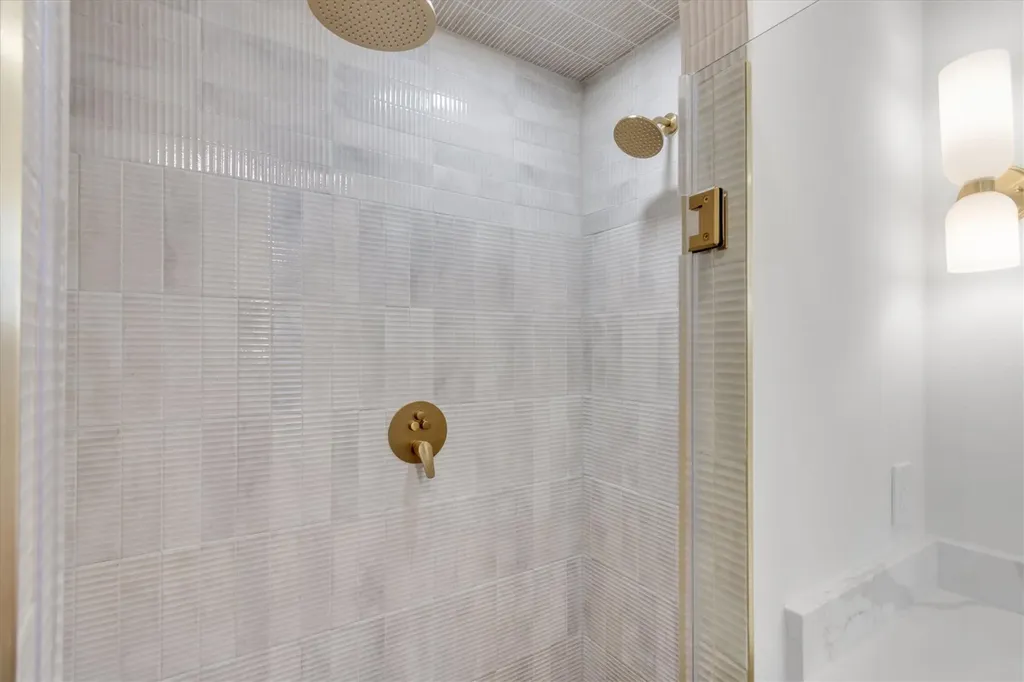 6807 Roanoke Drive Austin TX 78723