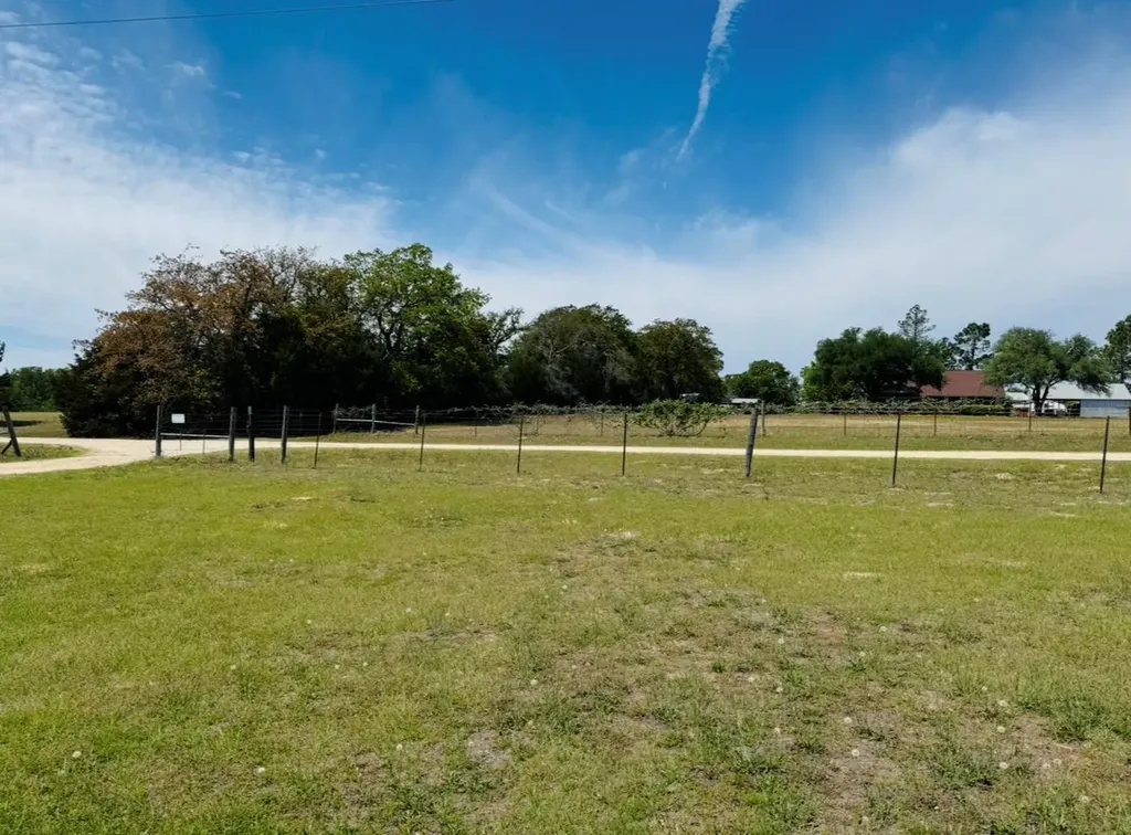 1094 Raintree Lane Elgin TX 78621