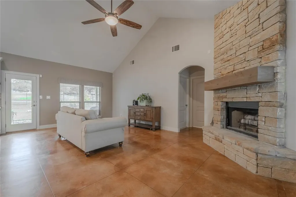 19013 Venture Drive Point Venture TX 78645