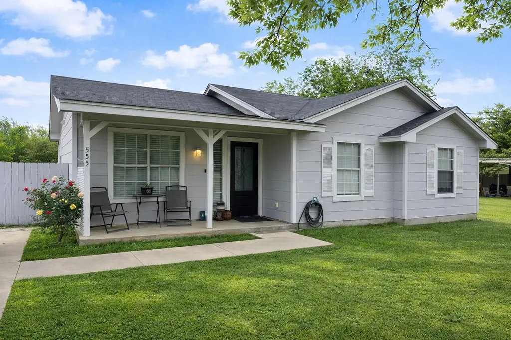 555 Live Oak Drive Bertram TX 78605