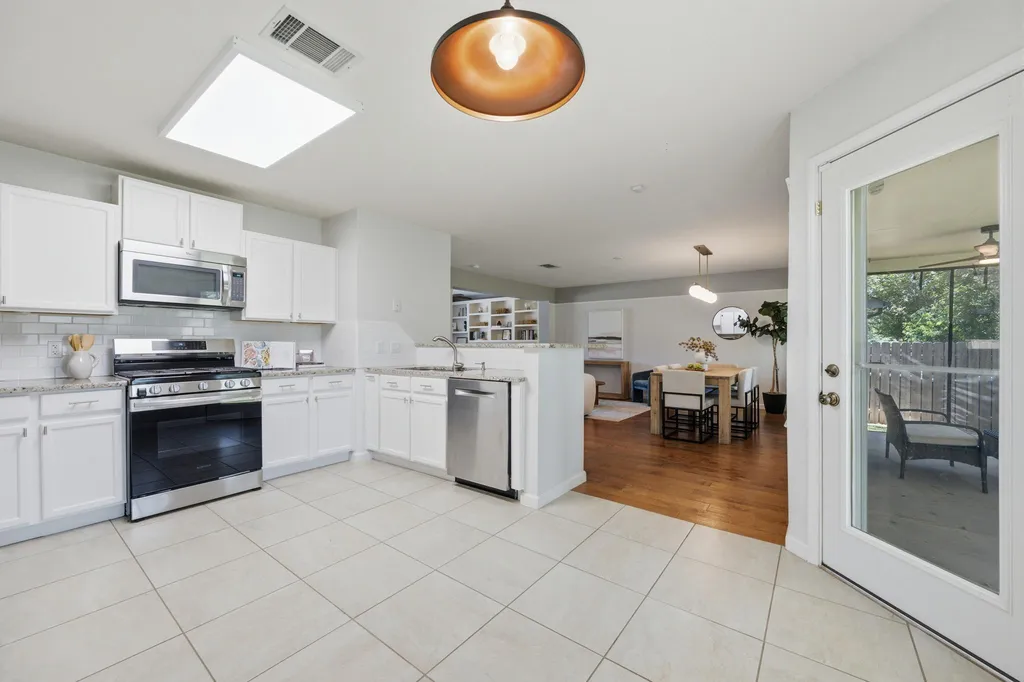 2913 Wavecrest Boulevard Austin TX 78728