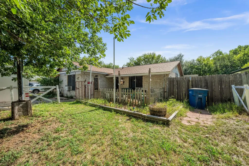 5326 Wellington Drive Austin TX 78723