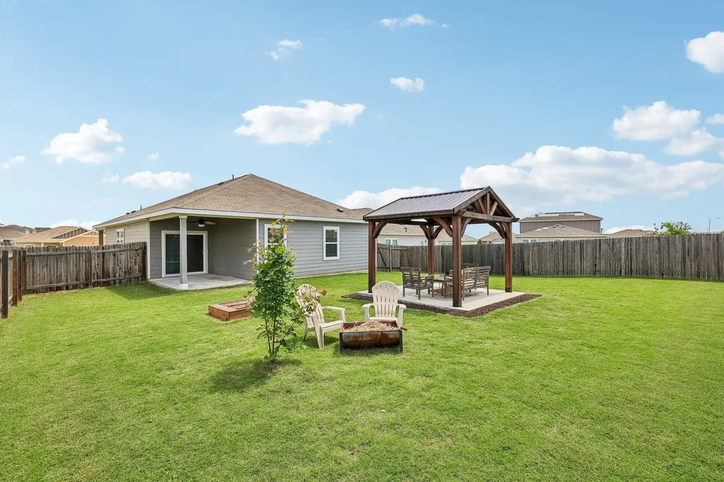 13105 John Calhoun Drive Manor TX 78653