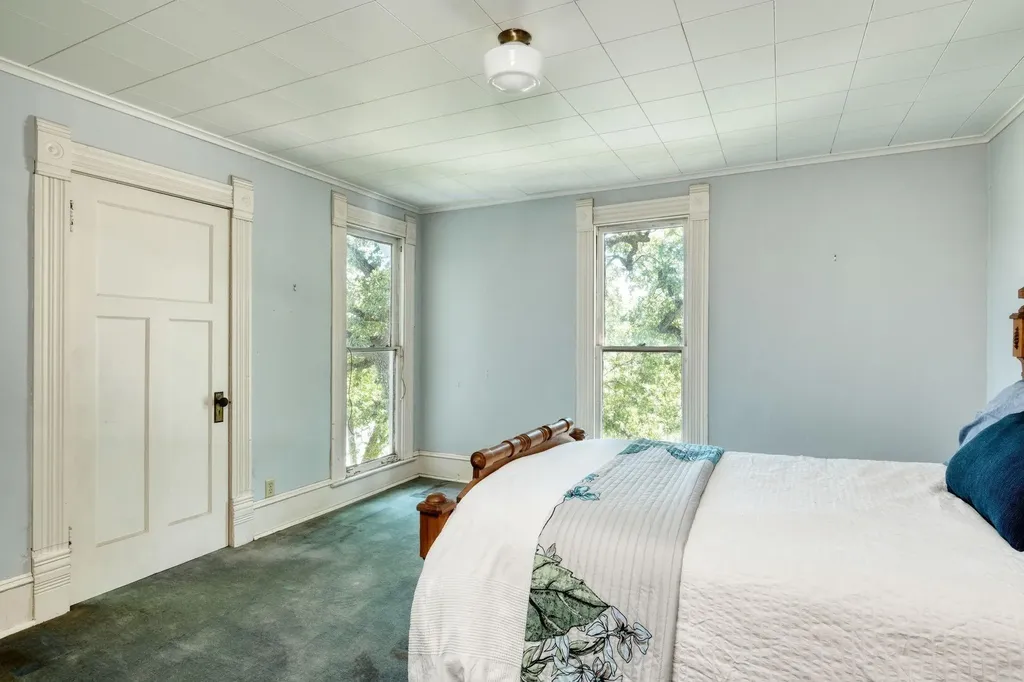602 E Liberty Avenue E Round Rock TX 78664