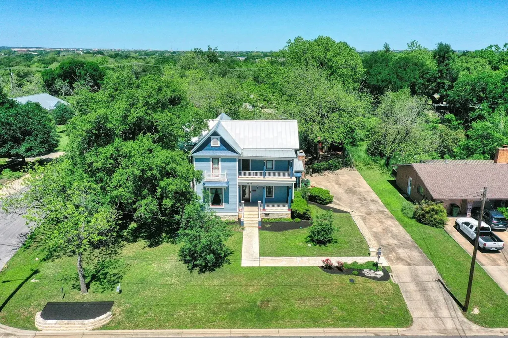 602 E Liberty Avenue E Round Rock TX 78664