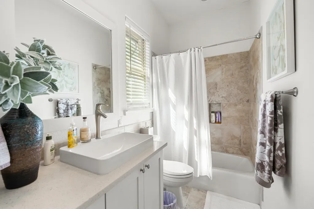 2606 Deep Canyon Horseshoe Bay TX 78657