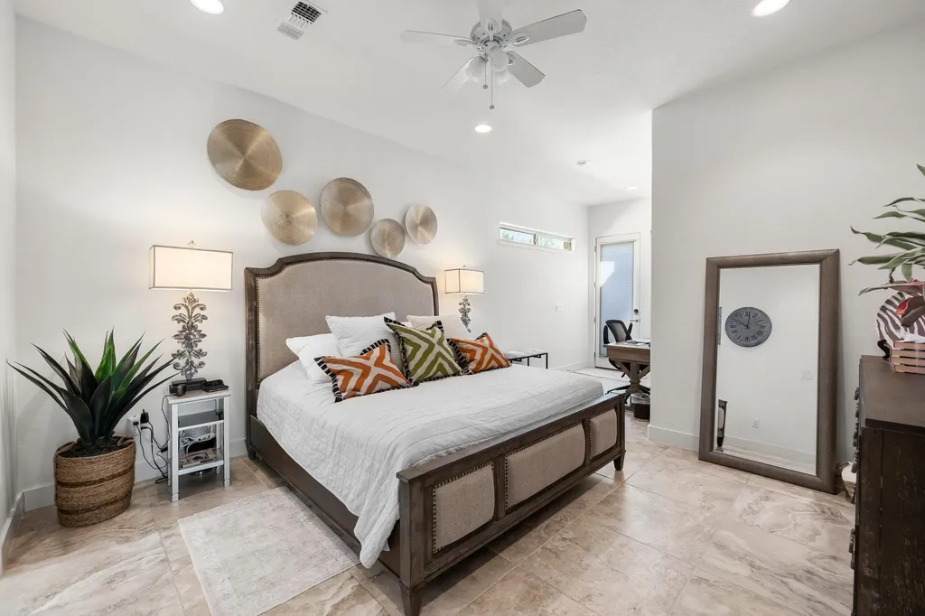 2606 Deep Canyon Horseshoe Bay TX 78657