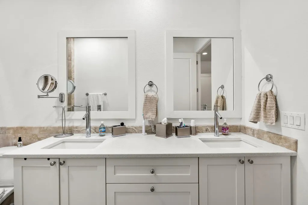 2606 Deep Canyon Horseshoe Bay TX 78657