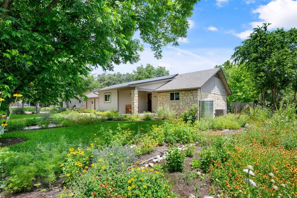 7218 S Brook Drive Austin TX 78736