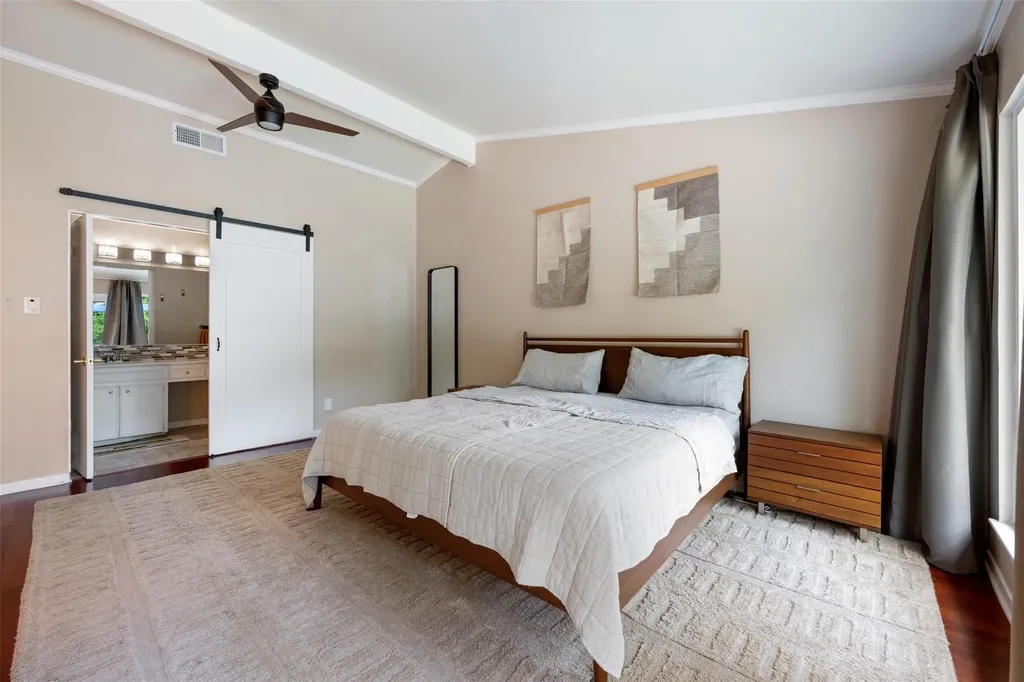 7218 S Brook Drive Austin TX 78736