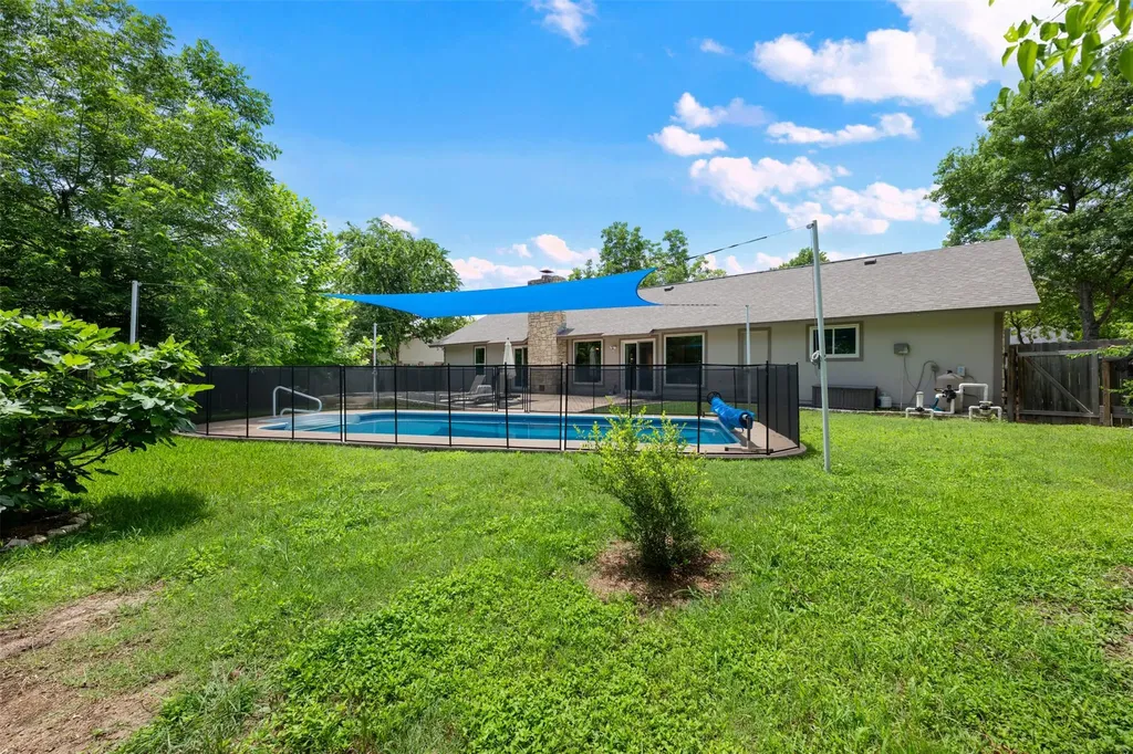 7218 S Brook Drive Austin TX 78736