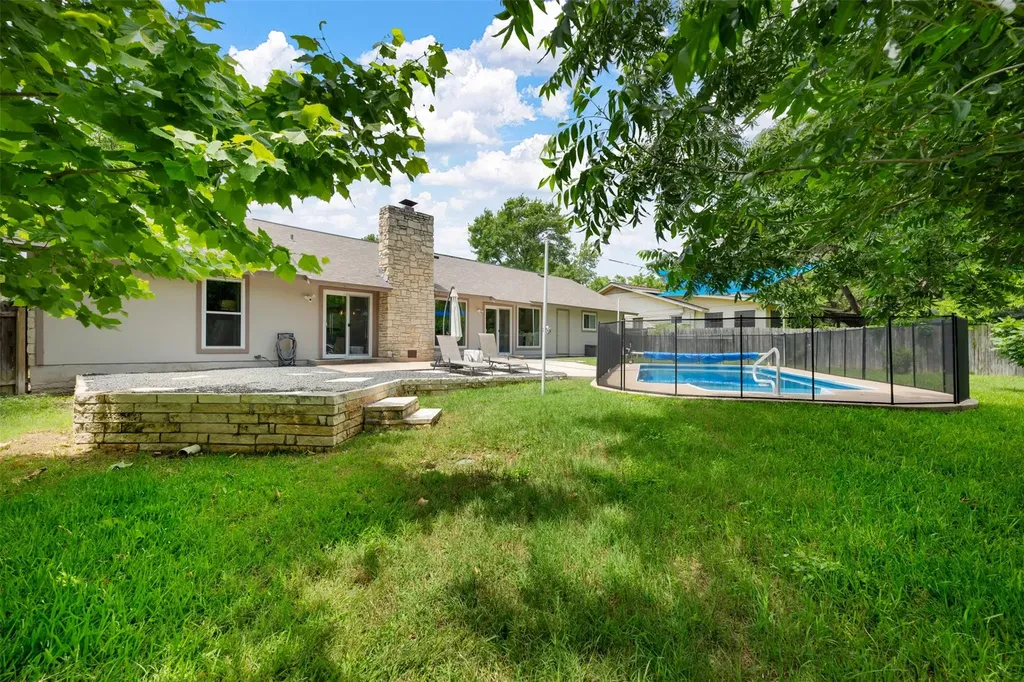 7218 S Brook Drive Austin TX 78736