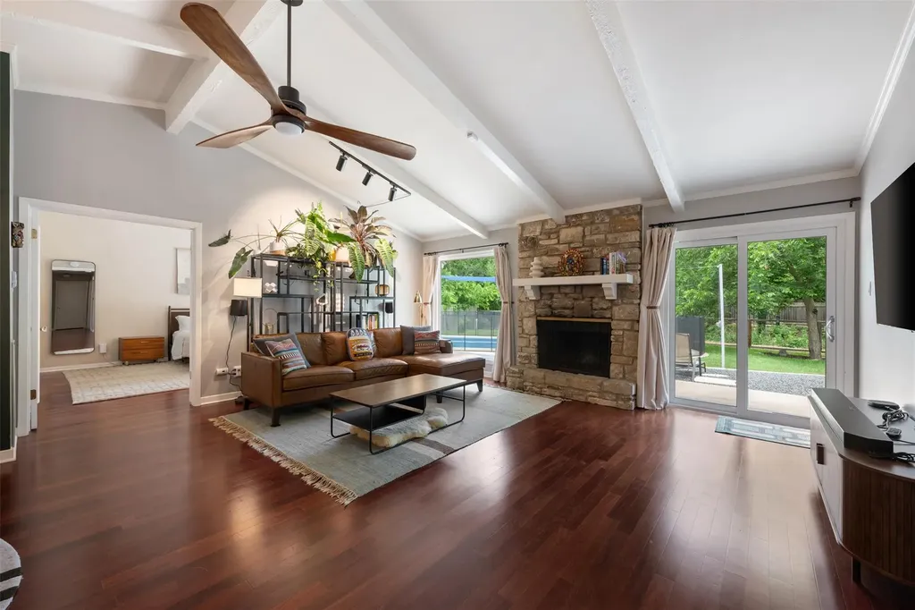 7218 S Brook Drive Austin TX 78736