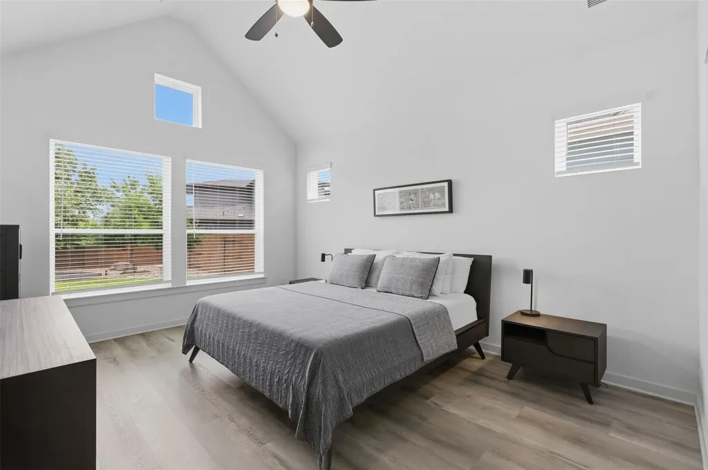 9001 Spire View Austin TX 78744