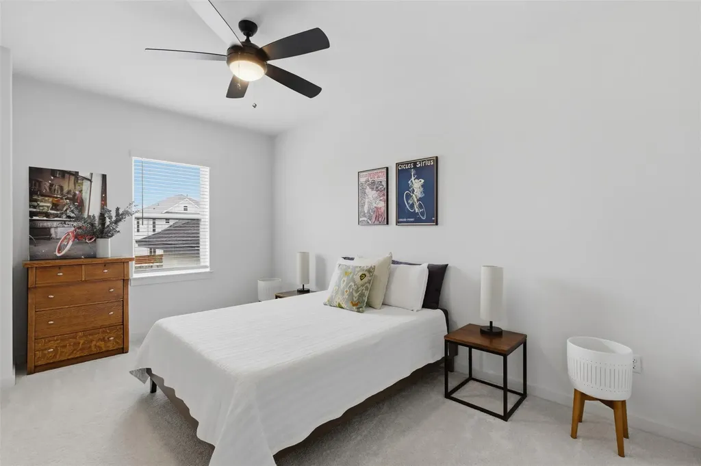9001 Spire View Austin TX 78744