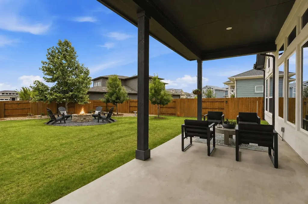 9001 Spire View Austin TX 78744