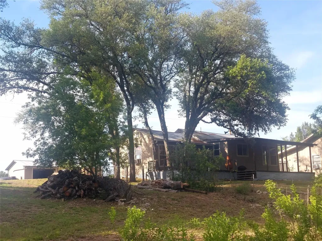 4553 Mccall Creek Road Blanco TX 78606
