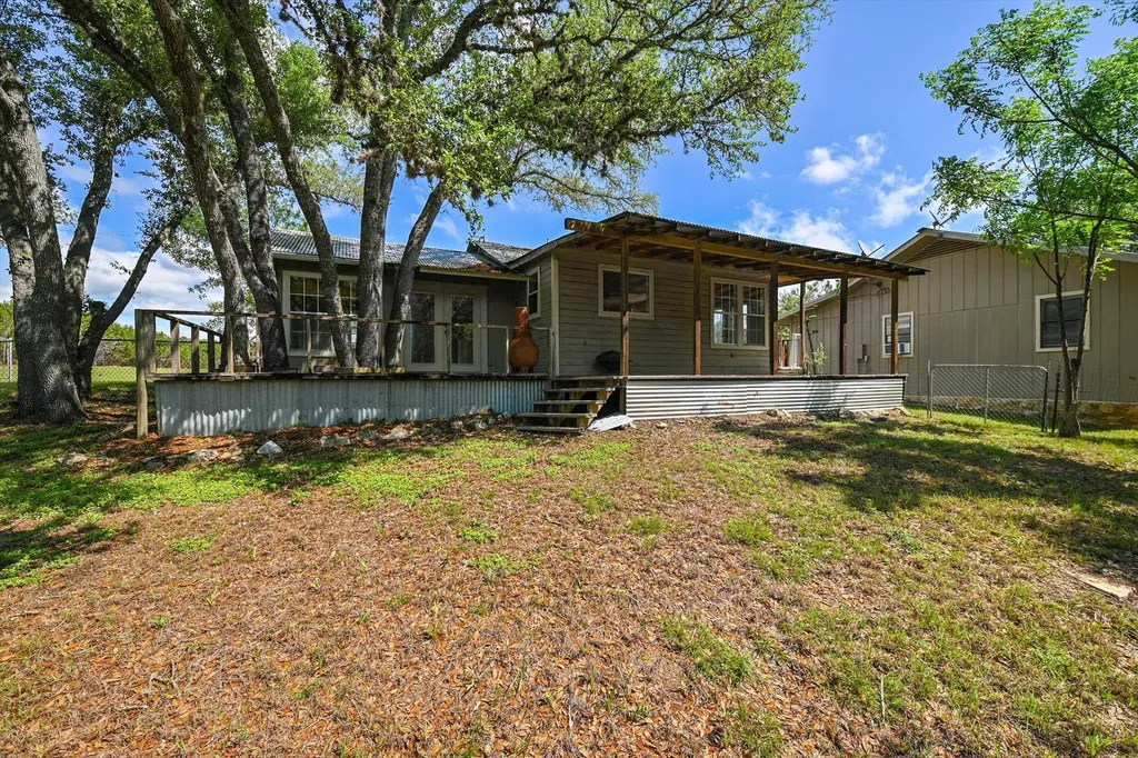 4553 Mccall Creek Road Blanco TX 78606