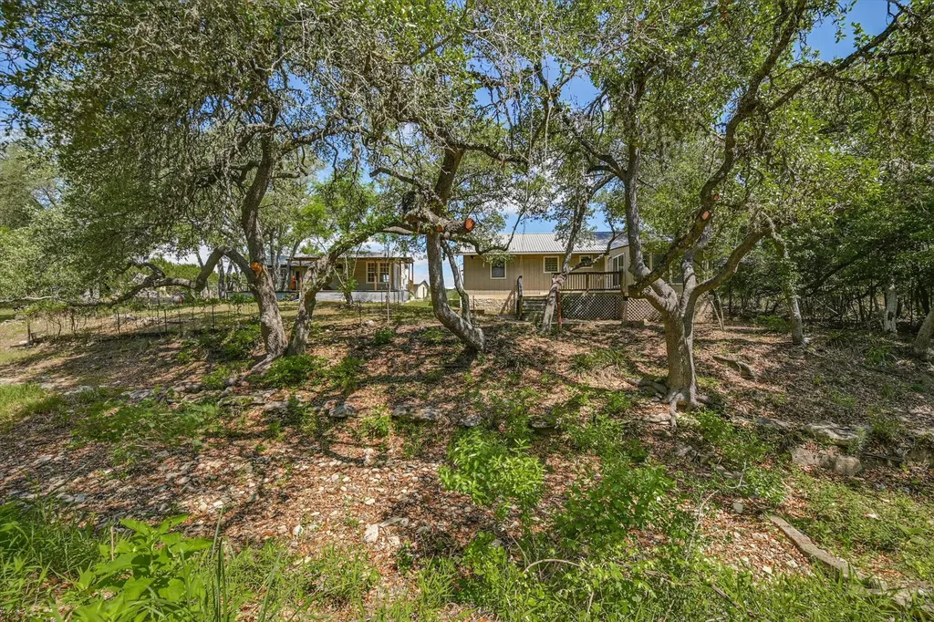 4553 Mccall Creek Road Blanco TX 78606