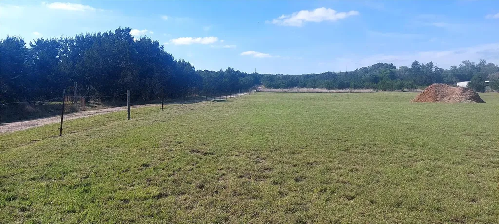 4553 Mccall Creek Road Blanco TX 78606