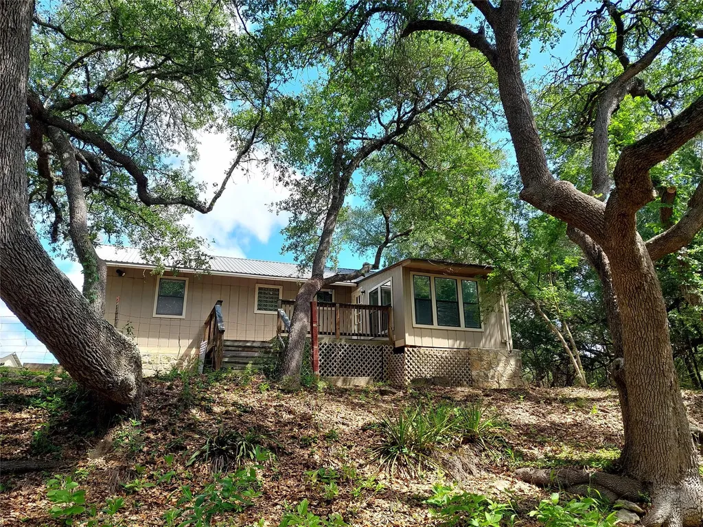 4553 Mccall Creek Road Blanco TX 78606