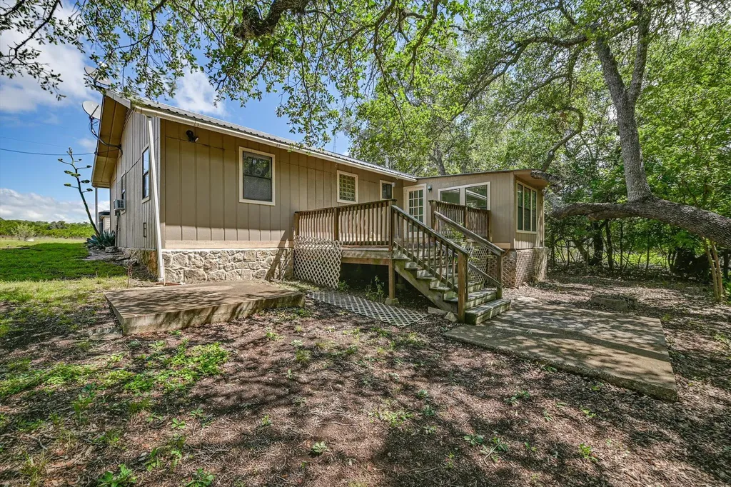 4553 Mccall Creek Road Blanco TX 78606