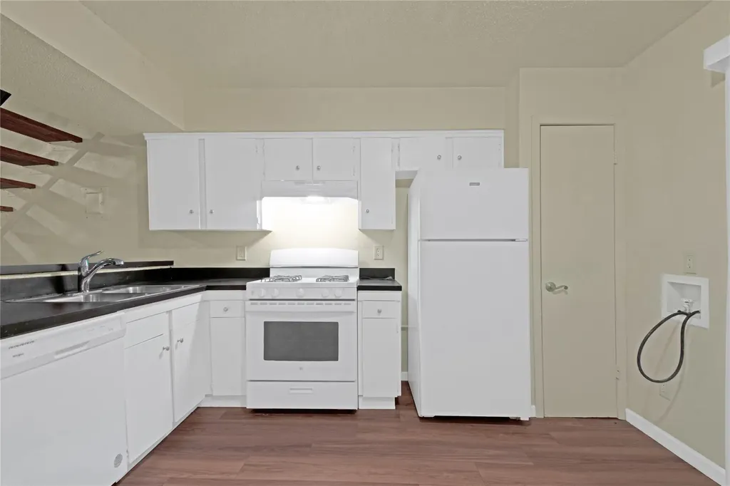 3454 Willowrun Drive Austin TX 78704