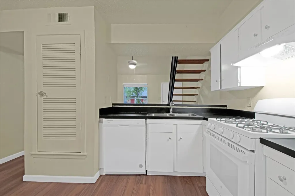 3454 Willowrun Drive Austin TX 78704