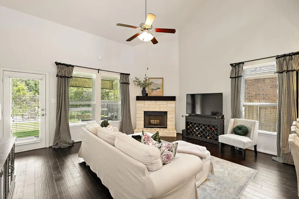 223 Volterra Cove Georgetown TX 78628