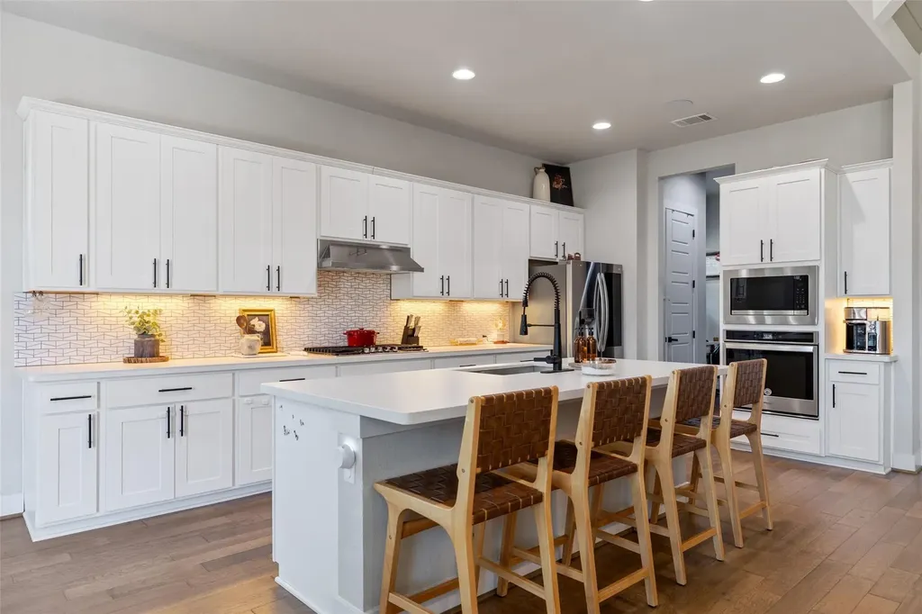 1608 Carmine Drive Leander TX 78641