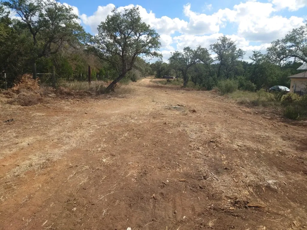 1102 Cliffview Drive Spicewood TX 78669